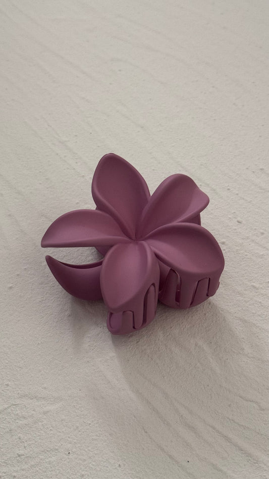 Frangipani Clip Flat Lilac