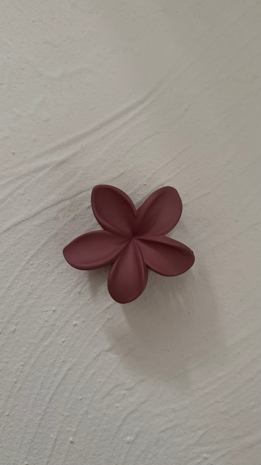 Frangipani Clips Flat Mulberry