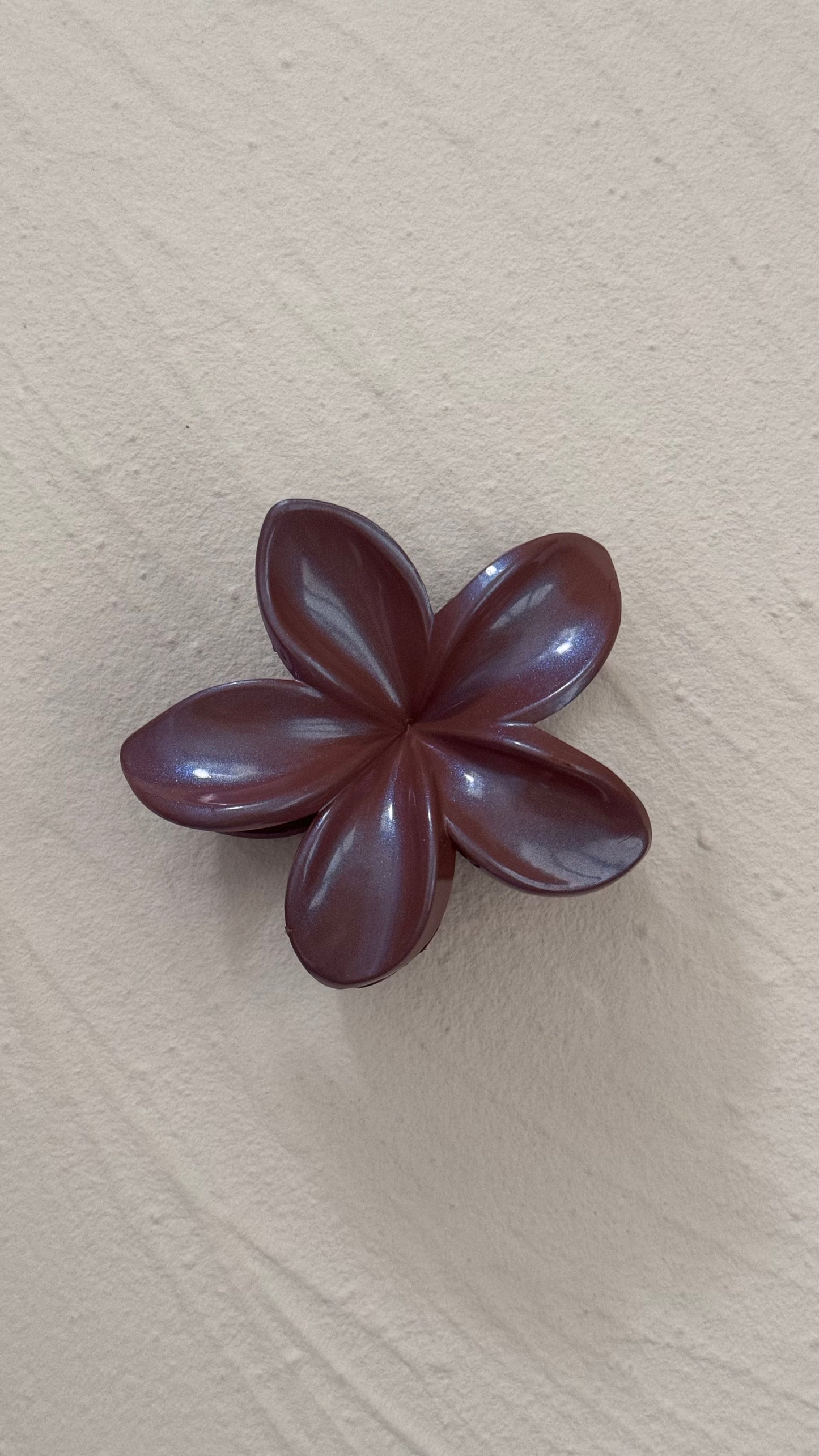 Frangipani Clip Metallic Mauve