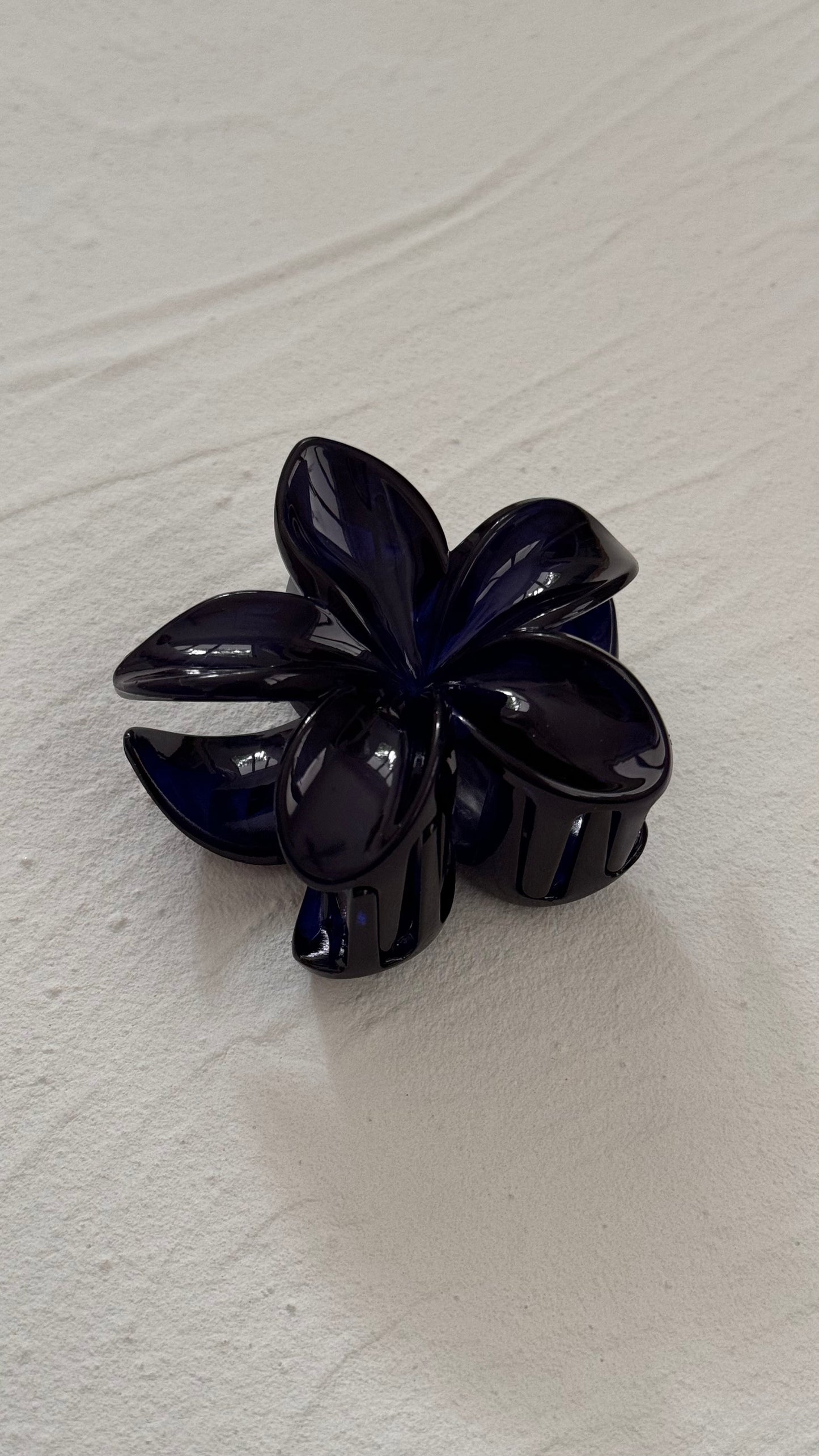Frangipani Clip Deep Mystic Blue
