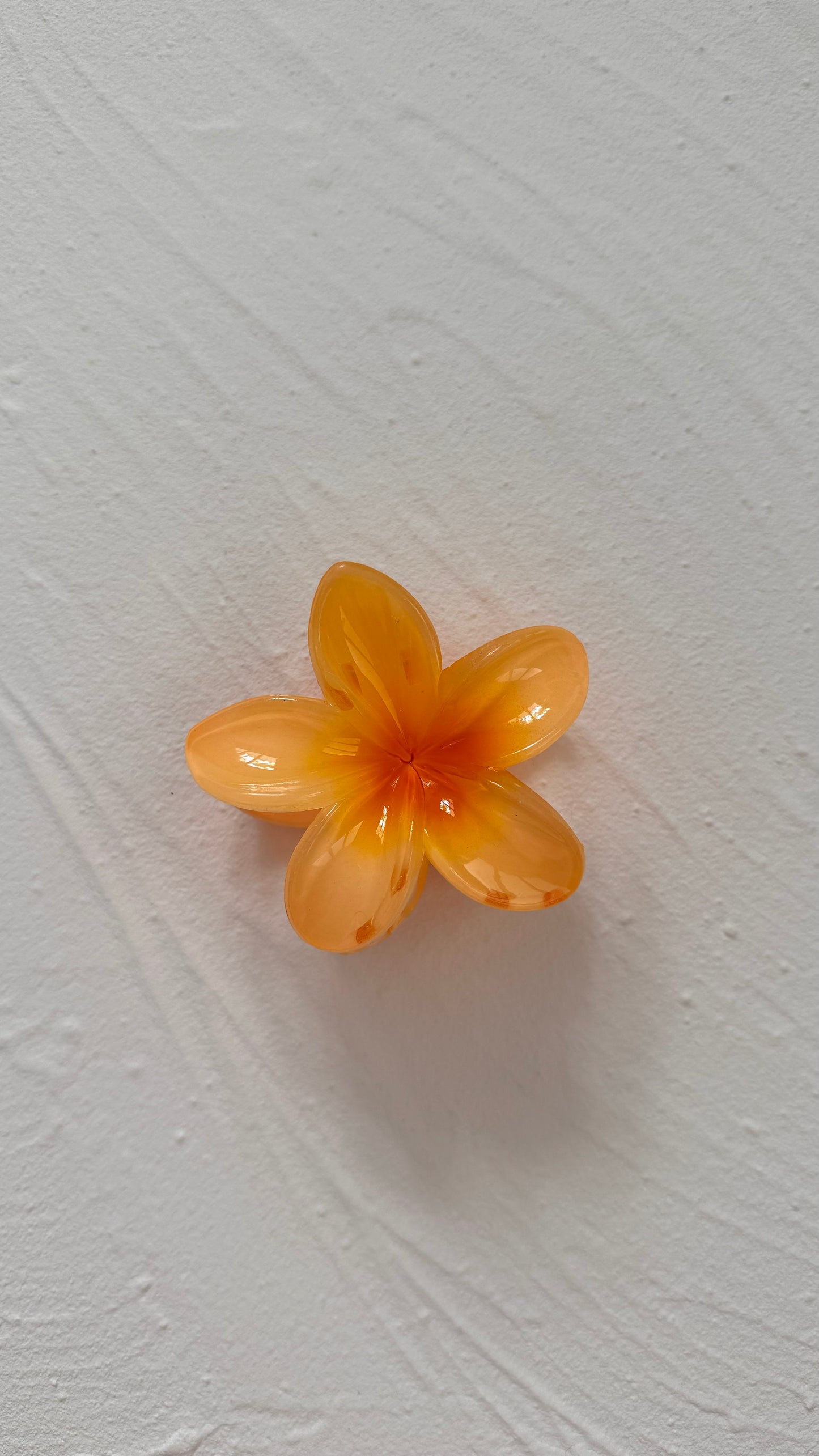 Frangipani Clip Mango