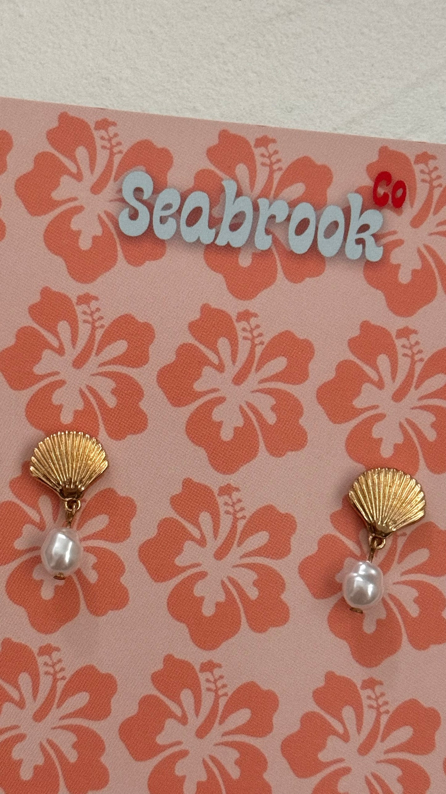 Mini Scallop Faux Pearl Earrings