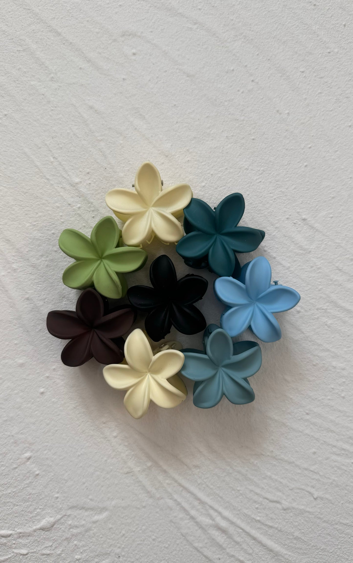 Mini Frosted Frangipani Clips