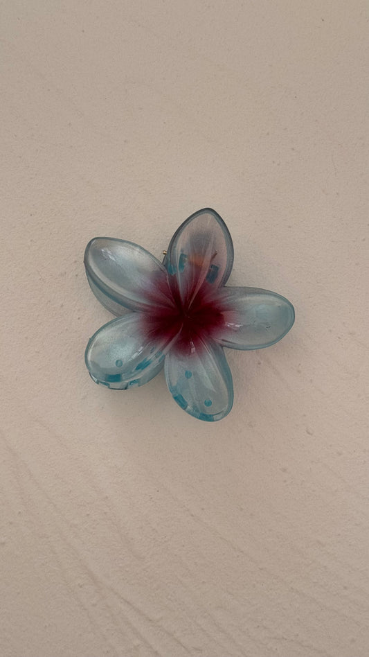 Frangipani Clip Azure