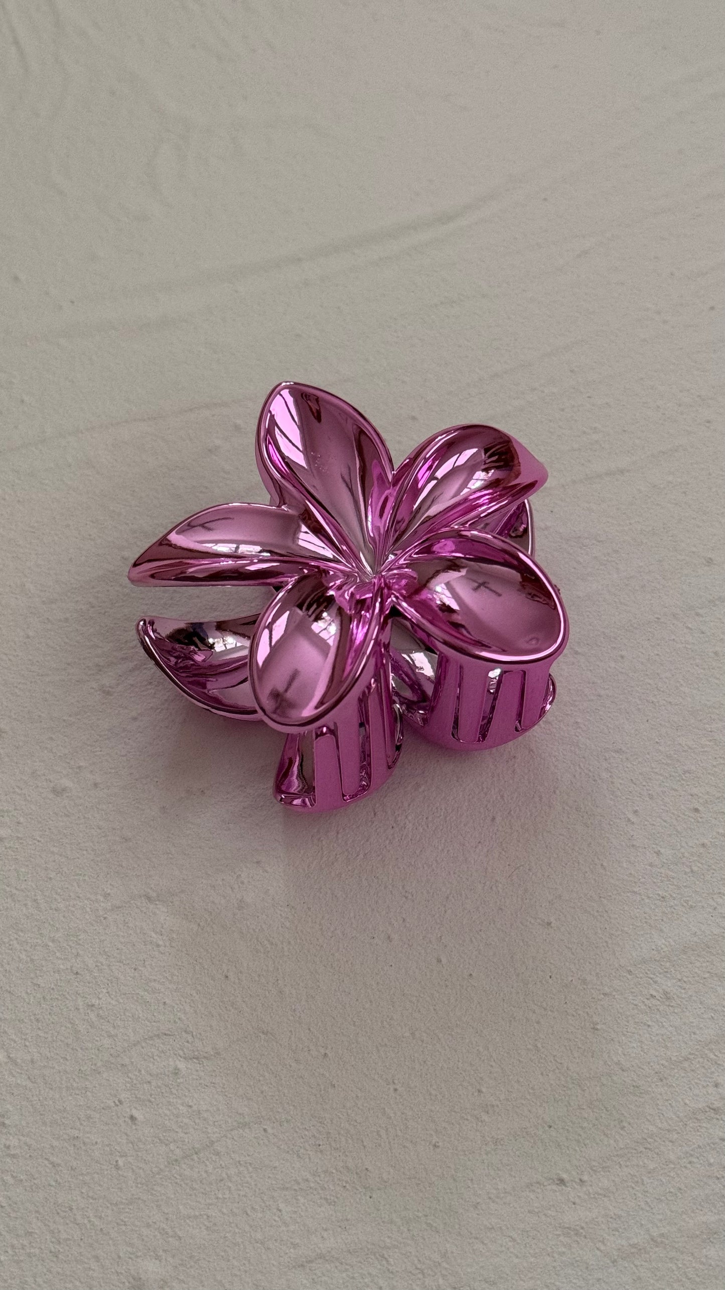 Frangipani Clip Metallic Pink