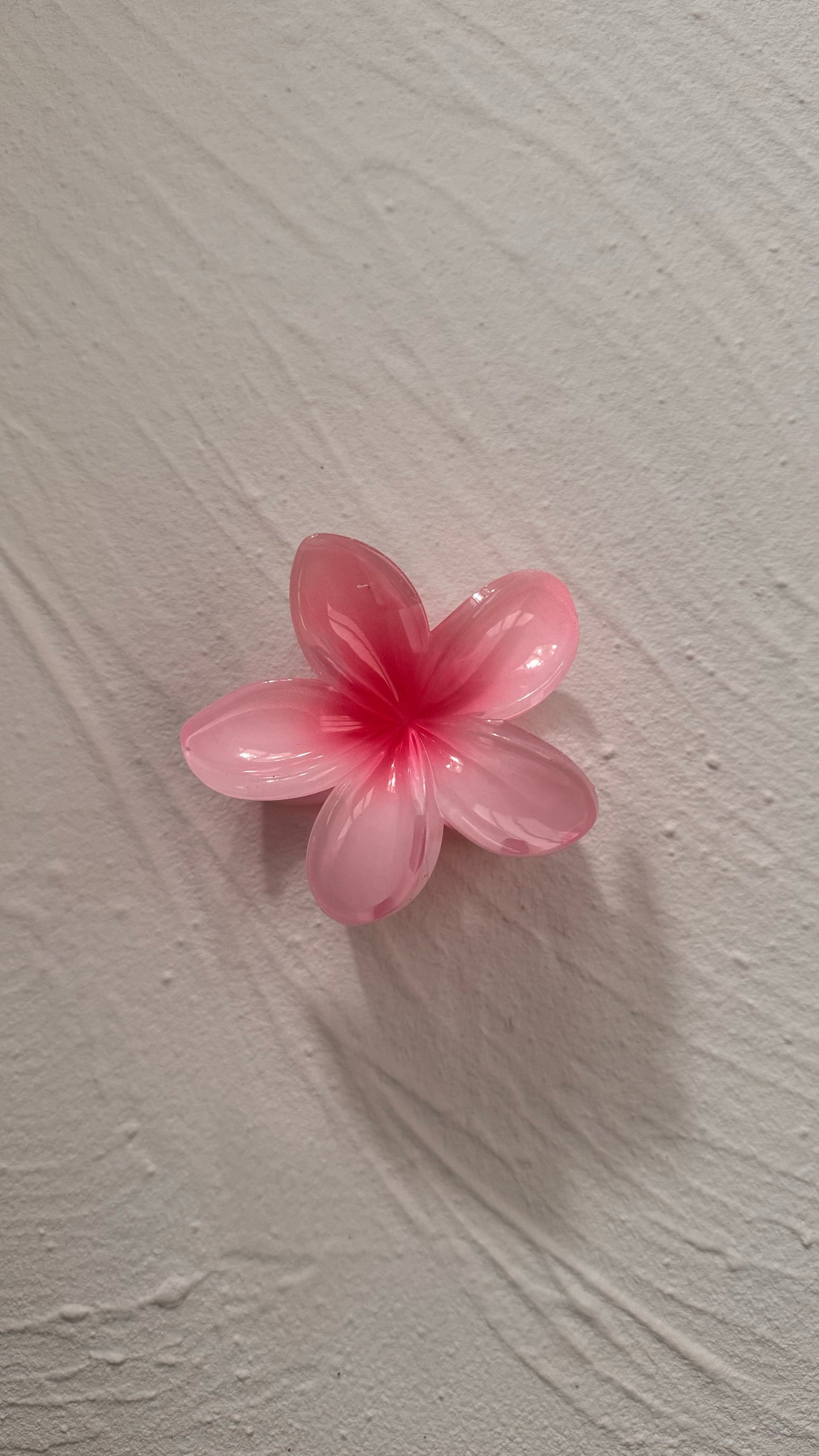 Frangipani Clip Pinky