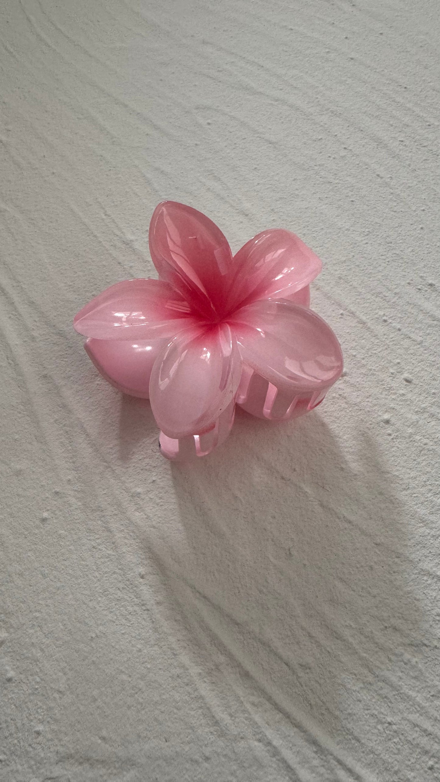 Frangipani Clip Pinky