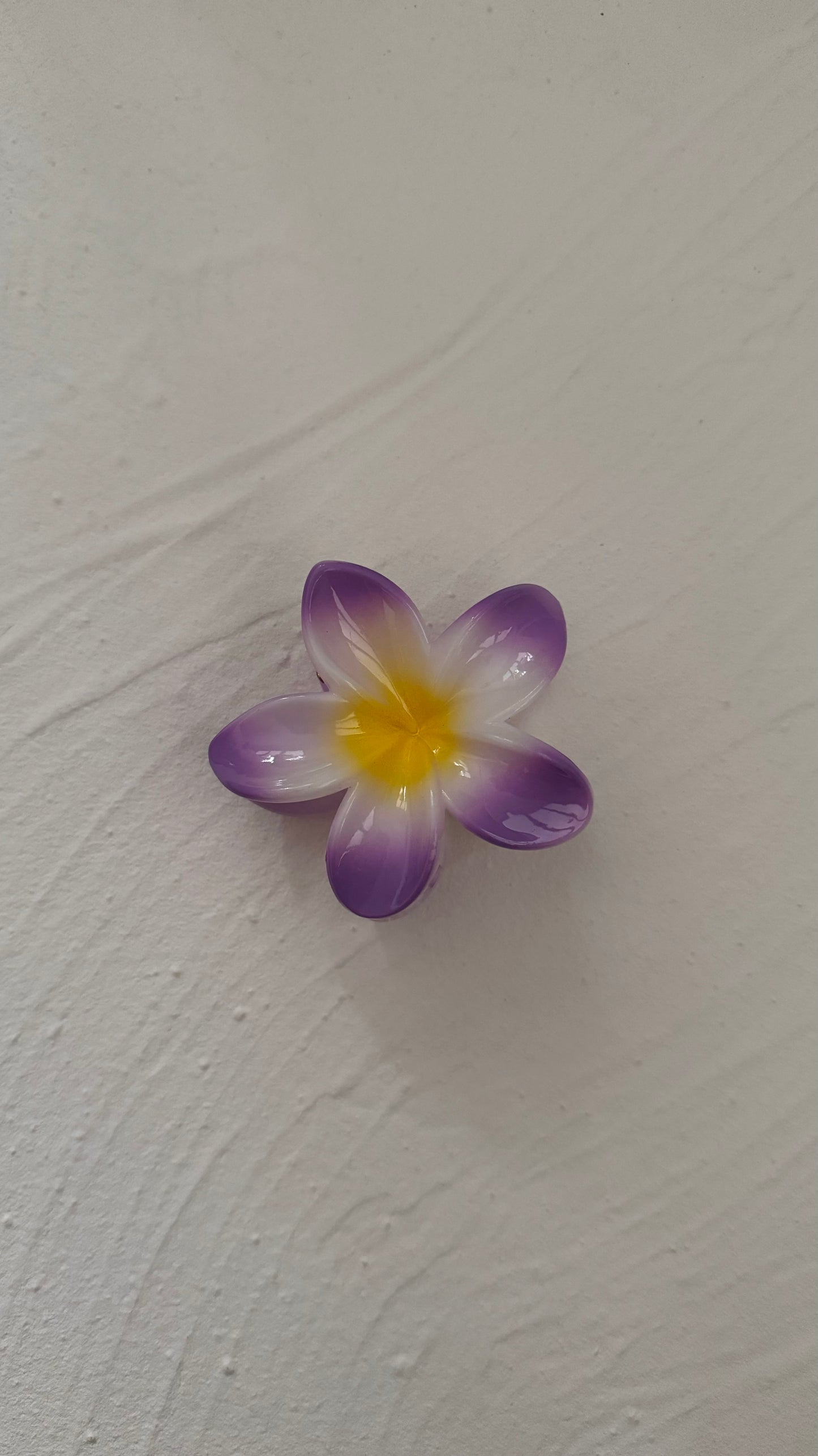 Frangipani Clip Multi Pale Purple