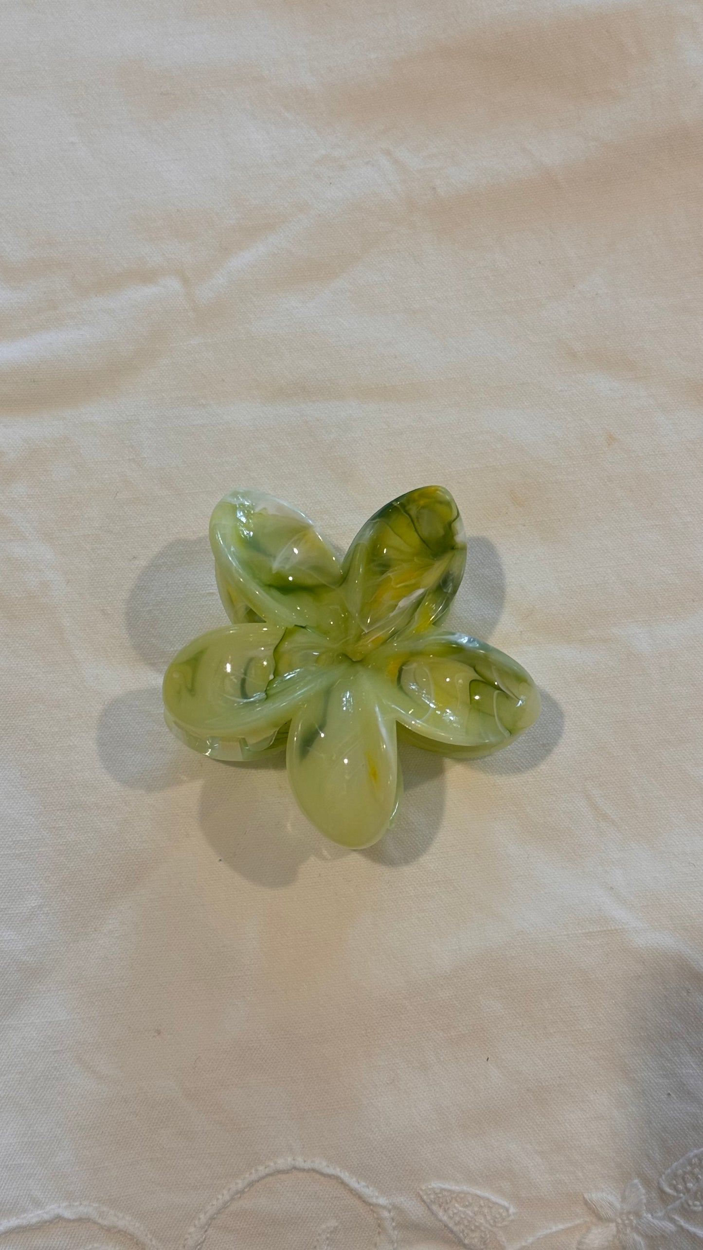 Frangipani Clip Marble Green