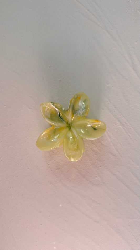Frangipani Clip Marble Green