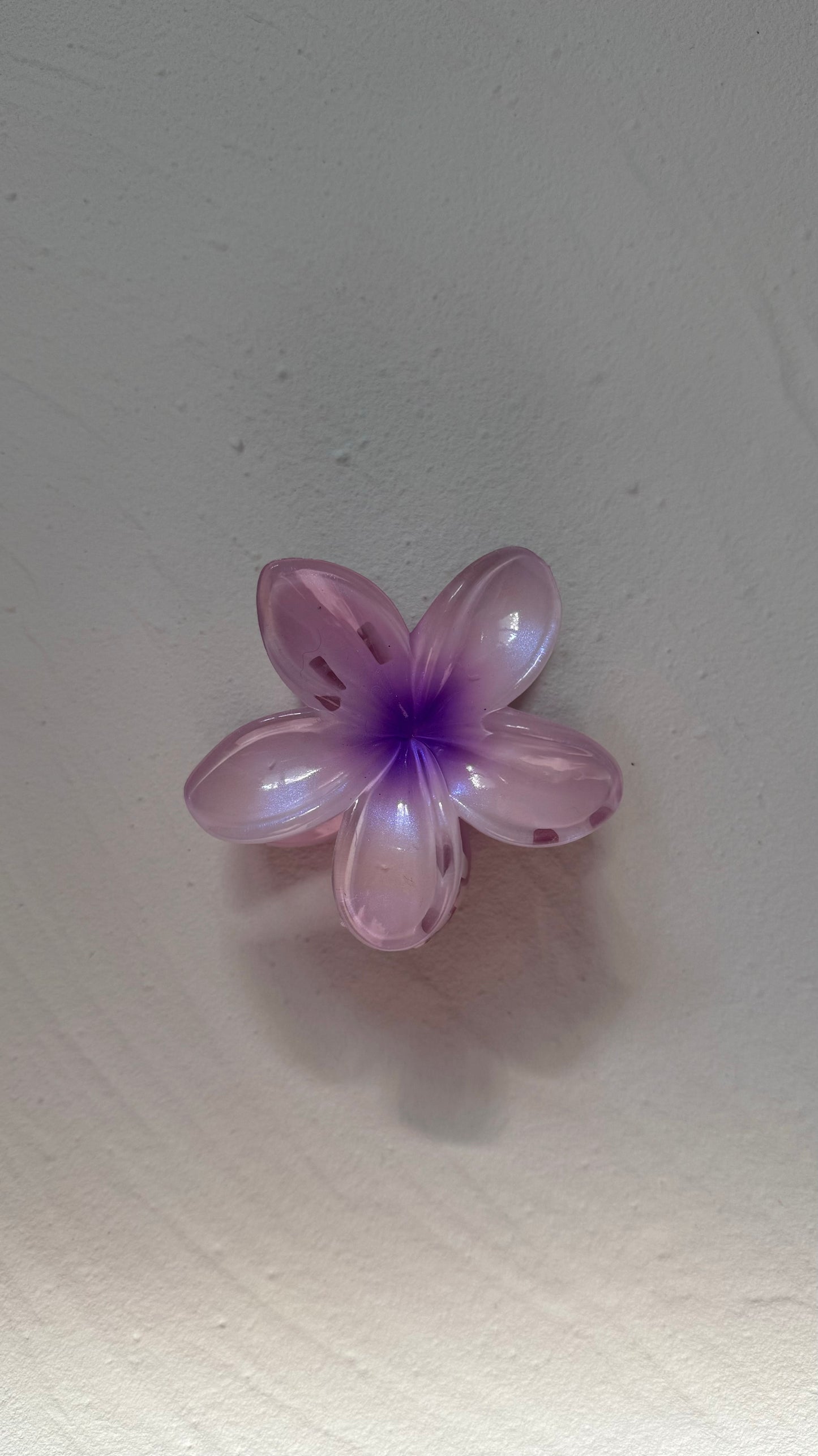 Frangipani Clip Pearl Purple