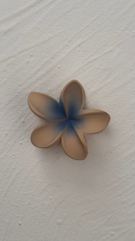 Frangipani Clip Blueberry Latte Sundae