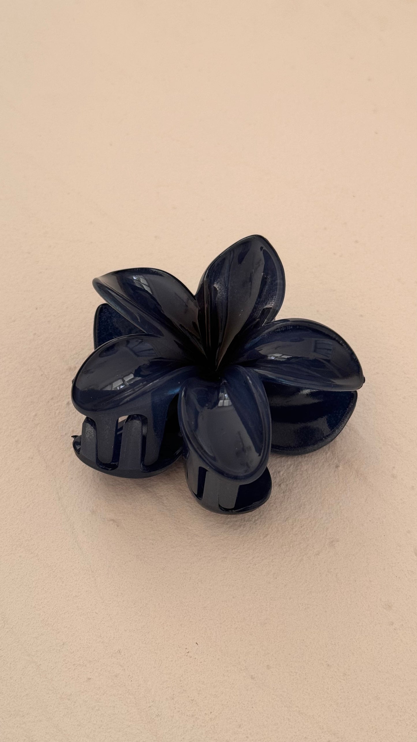 Frangipani Clip Oxford Blue