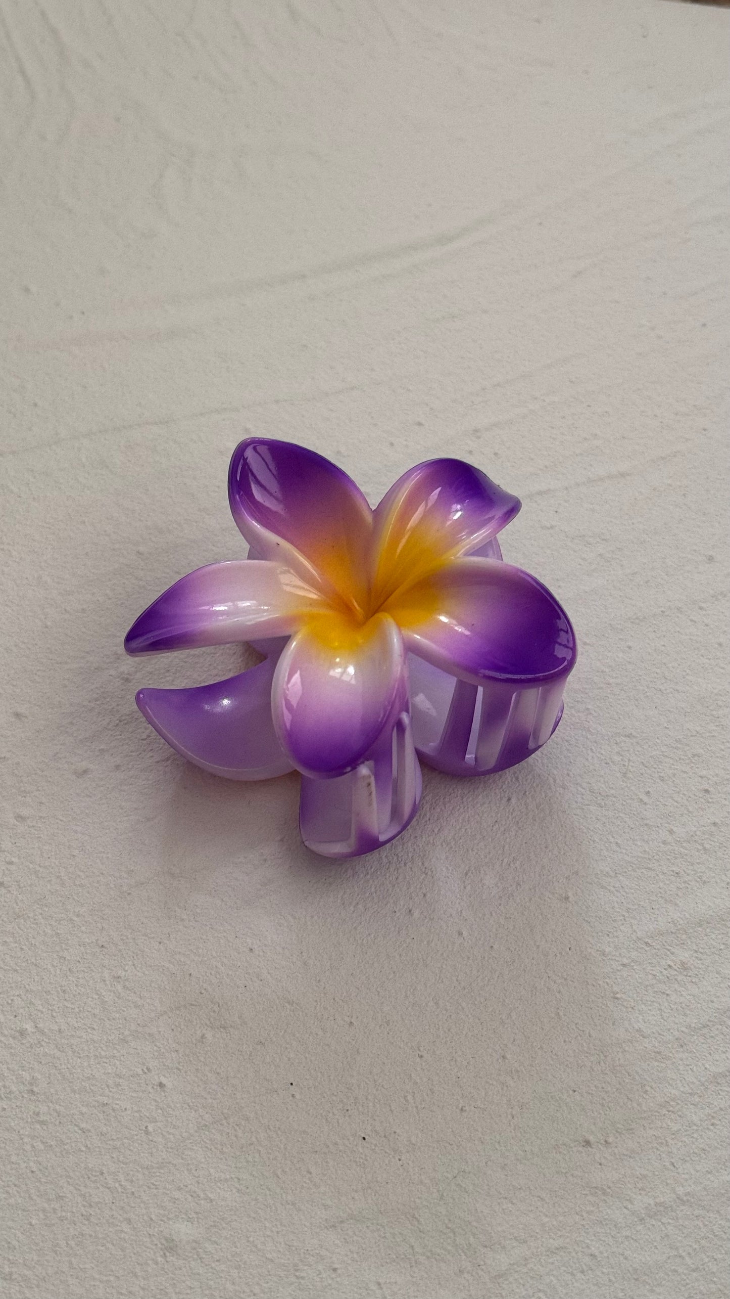 Frangipani Clip Multi Deep Purple