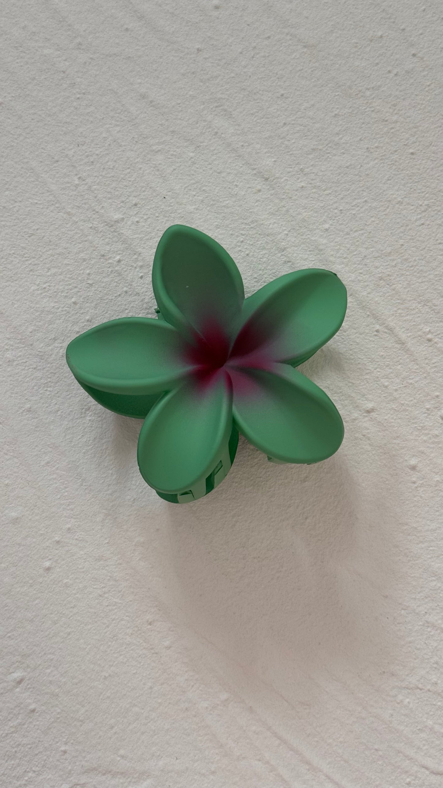 Frangipani Clip Mint And Berry Sundae