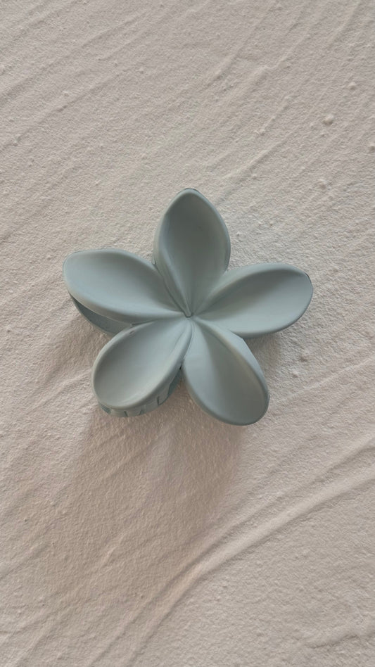 Frangipani Clip Pastel Grey