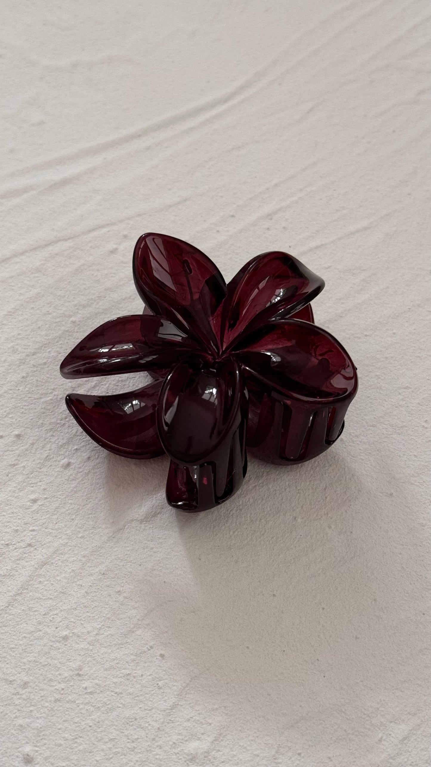 Frangipani Clip Deep Mystic Red