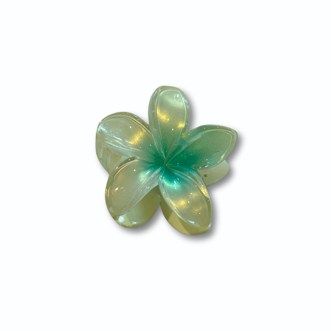 Frangipani Clip Pearl Green