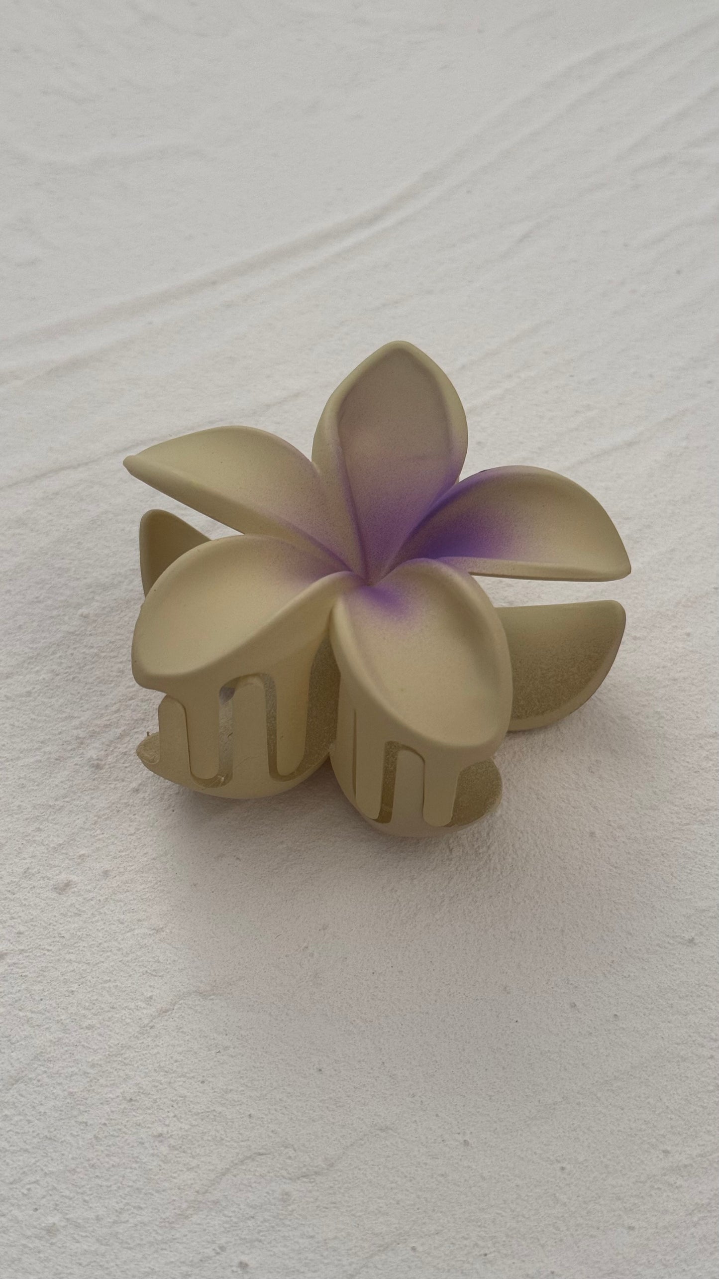 Frangipani Clip Pistachio Lavender Sundae