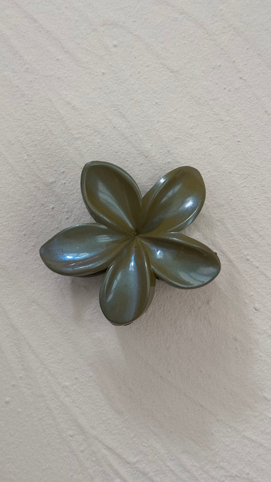 Frangipani Clip Metallic Olive
