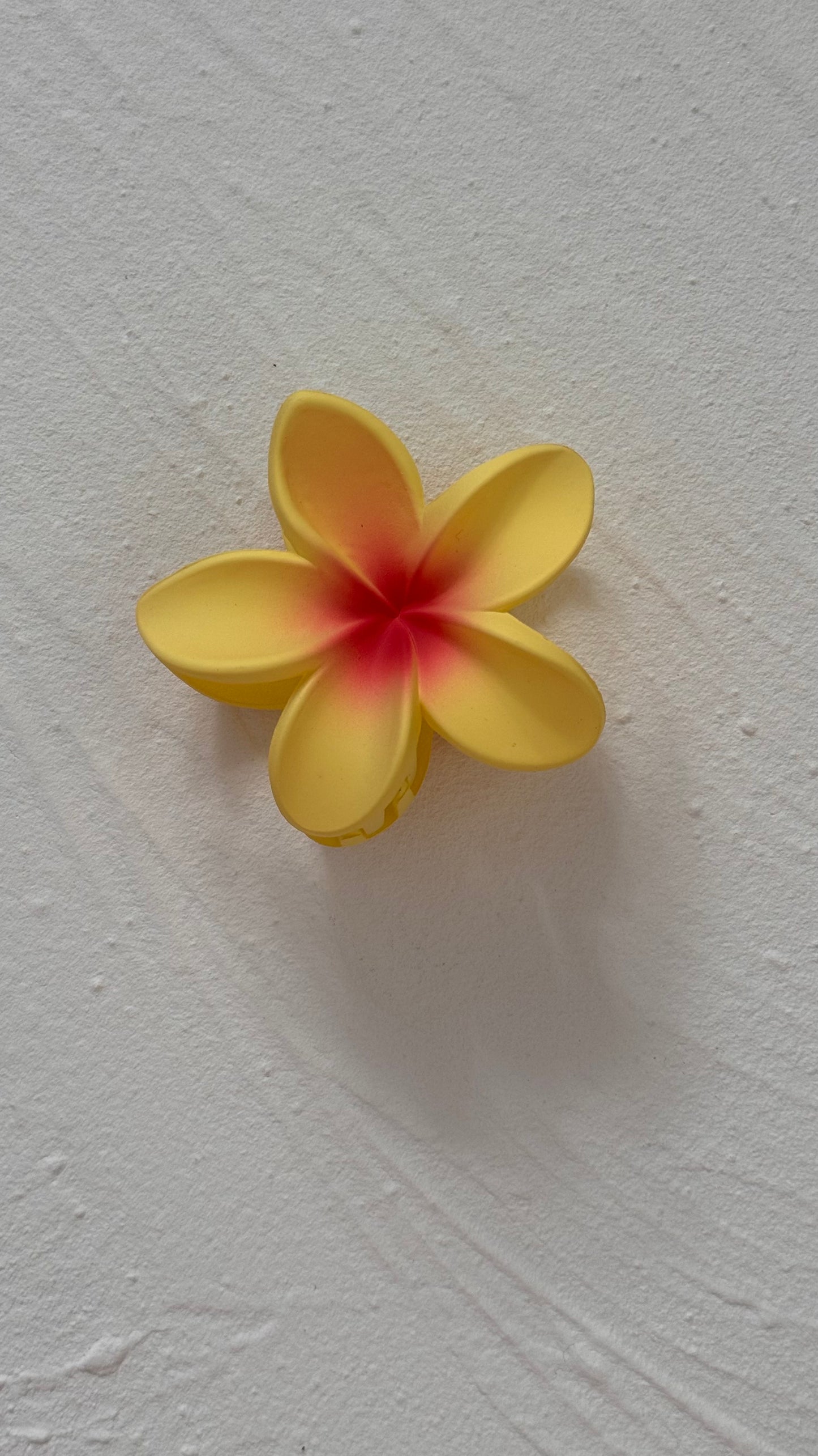 Frangipani Clip Banana Berry Sundae