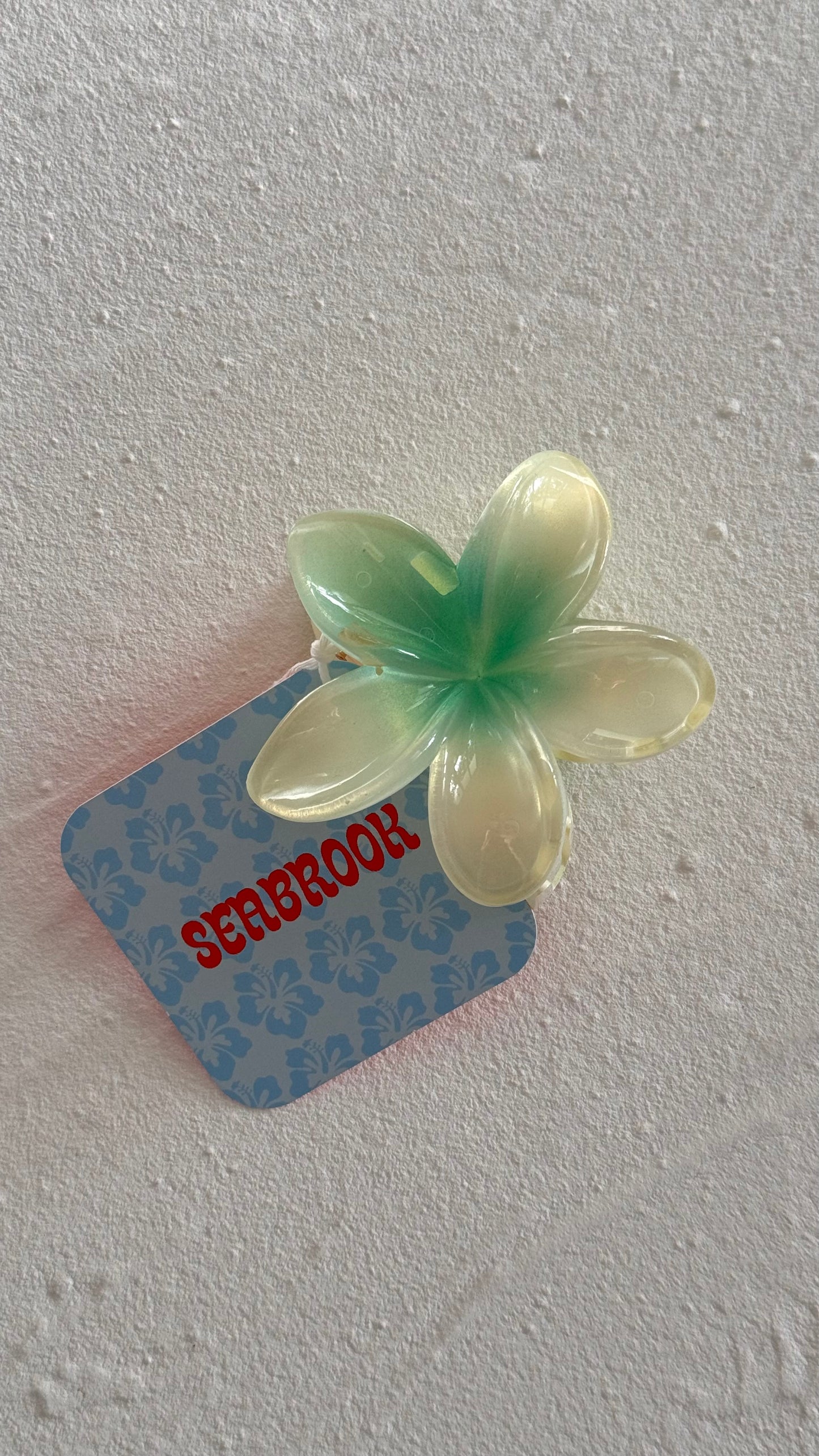 Frangipani Clip Pearl Green