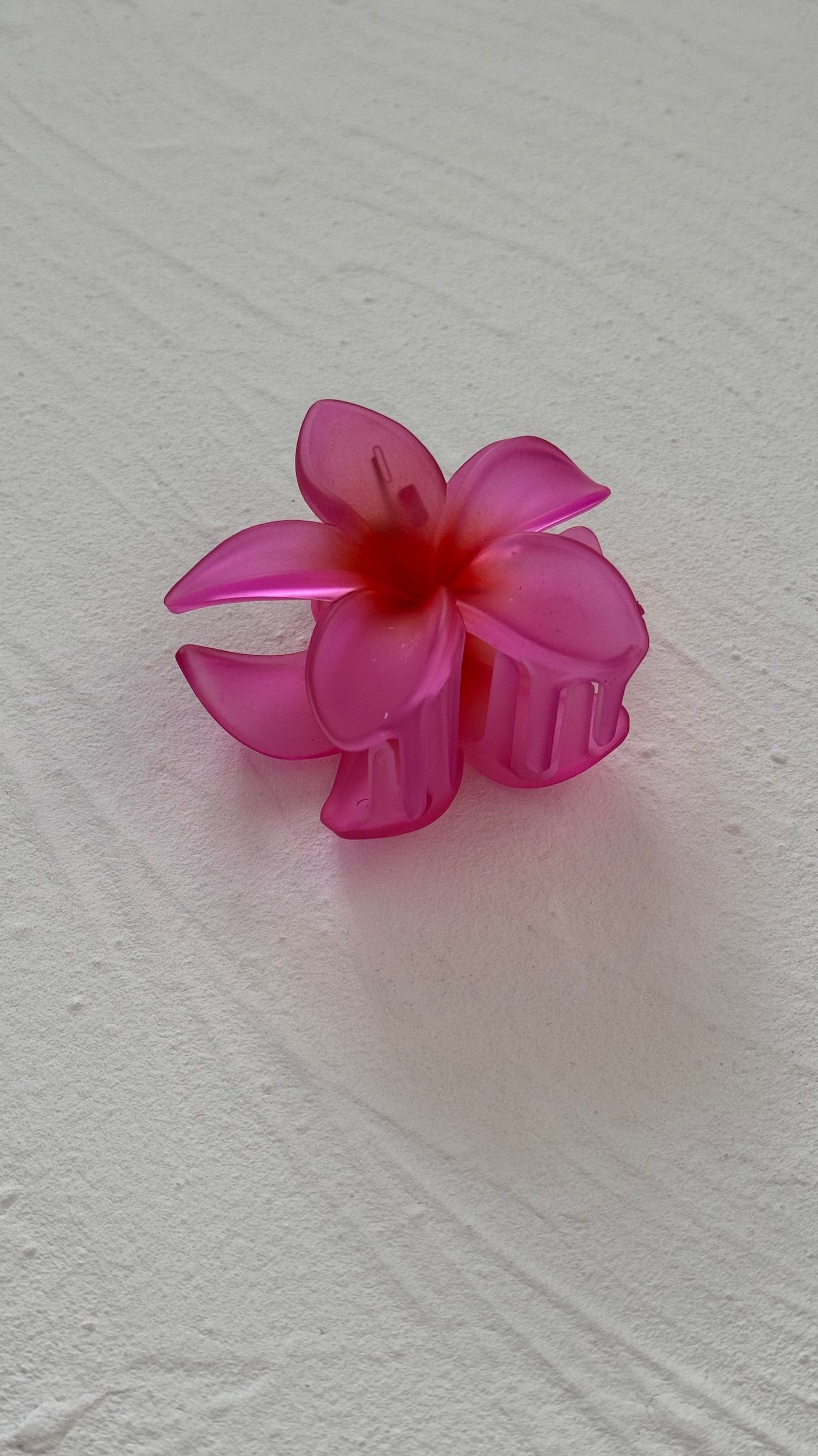 Frangipani Clip Translucent Hot Pink