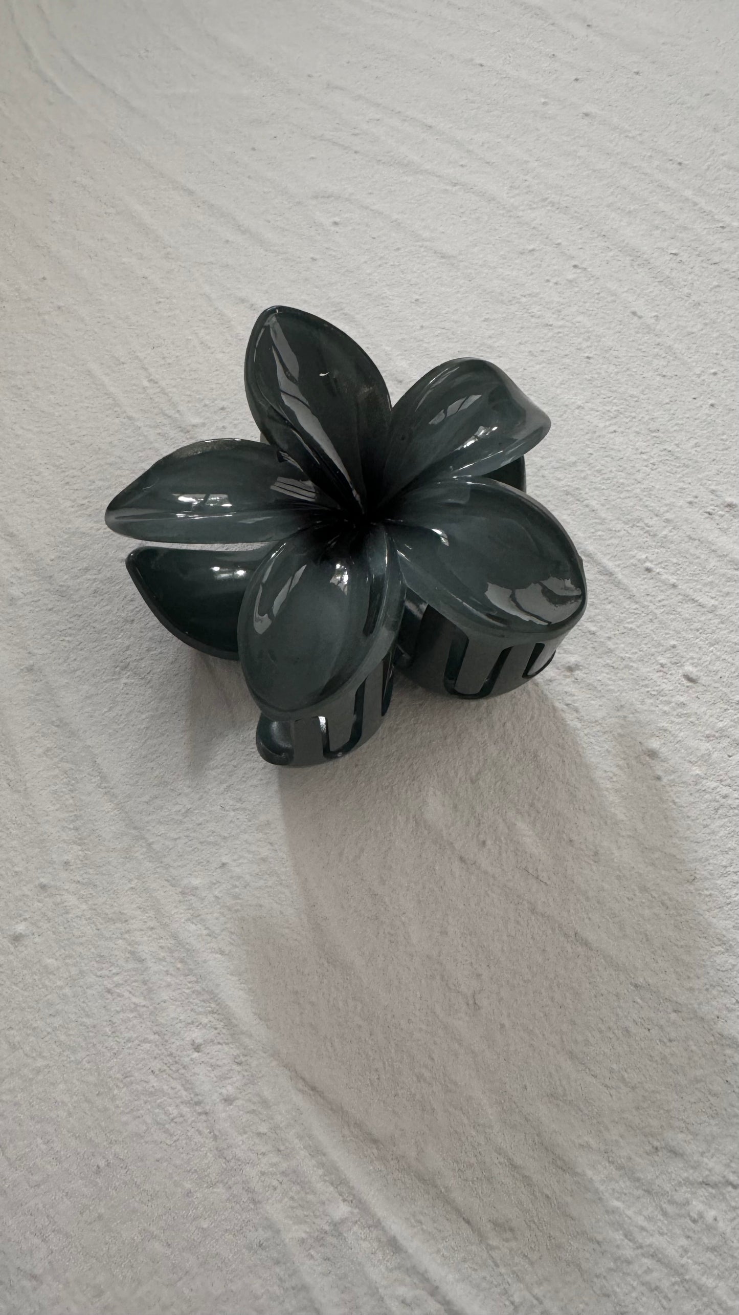 Frangipani Clip Space Grey
