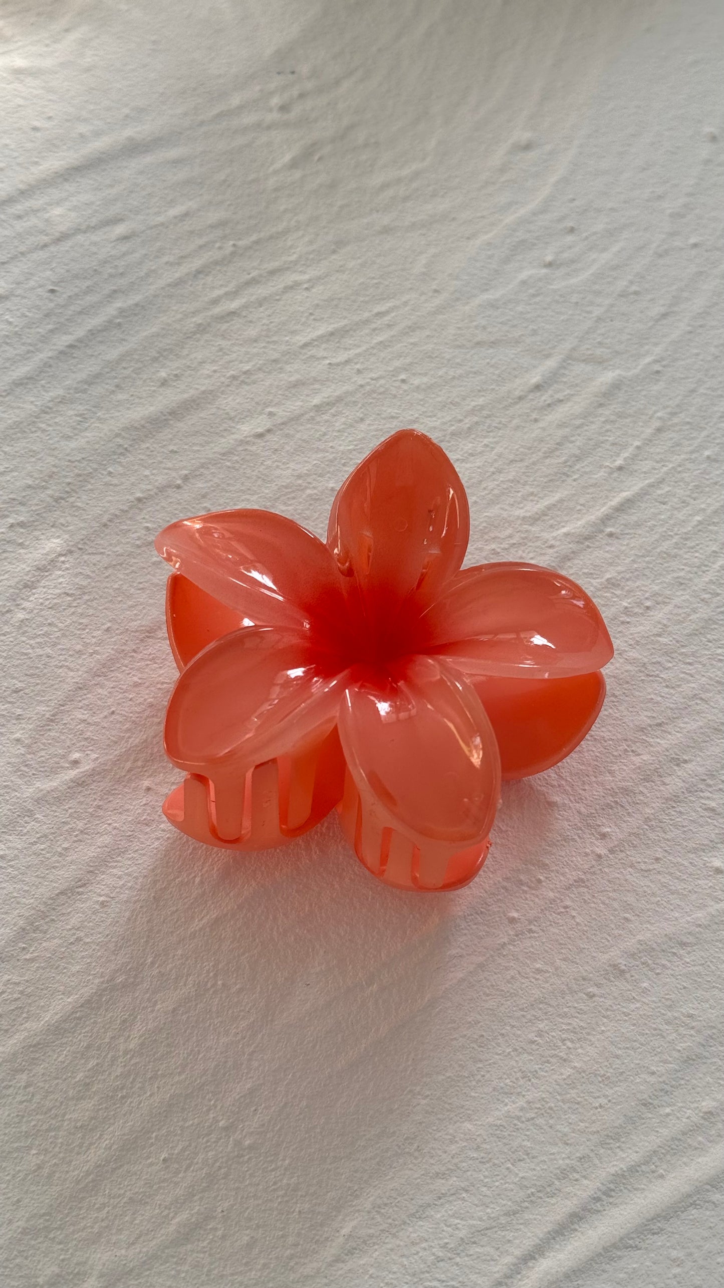 Frangipani Clip Peach Sorbet