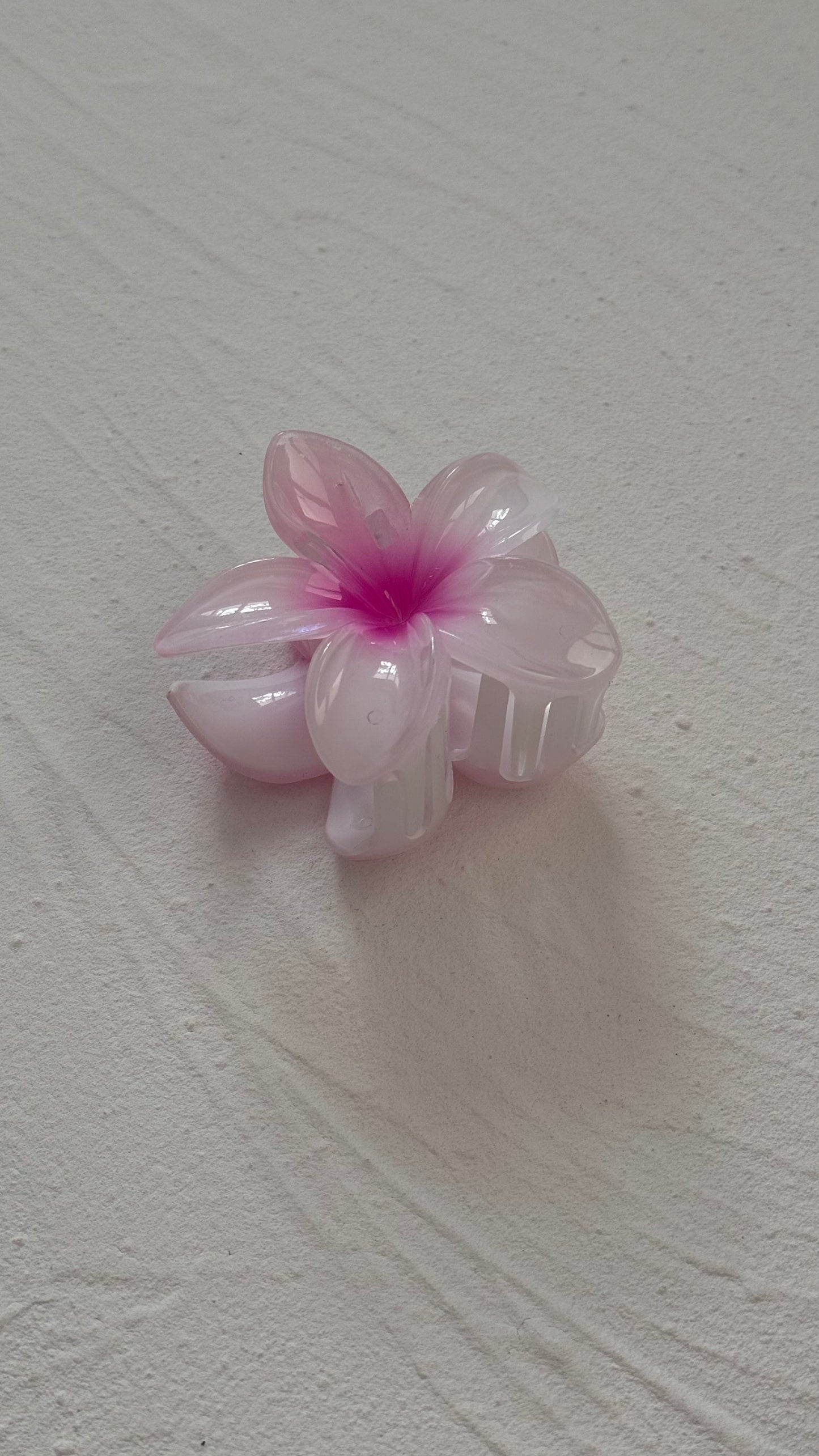 Frangipani Clip Mauve White