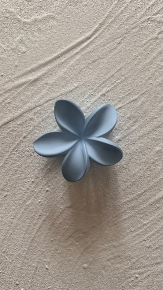 Frangipani Clip Flat Baby Blue