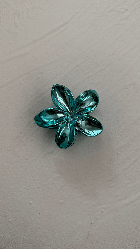 Frangipani Clip Metallic Blue