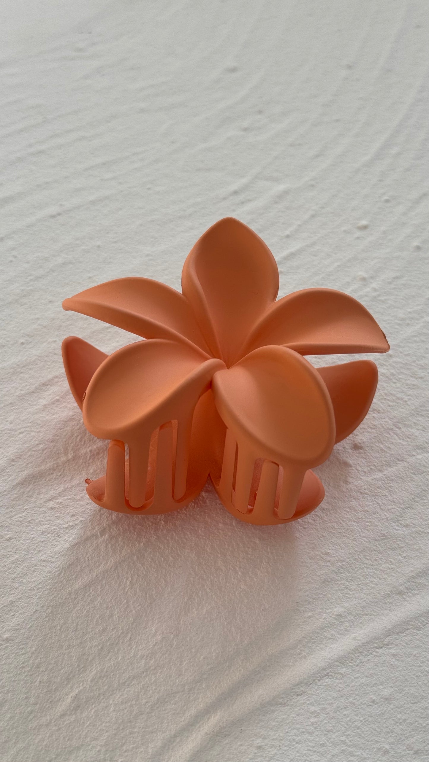 Frangipani Clip Pastel Toffee